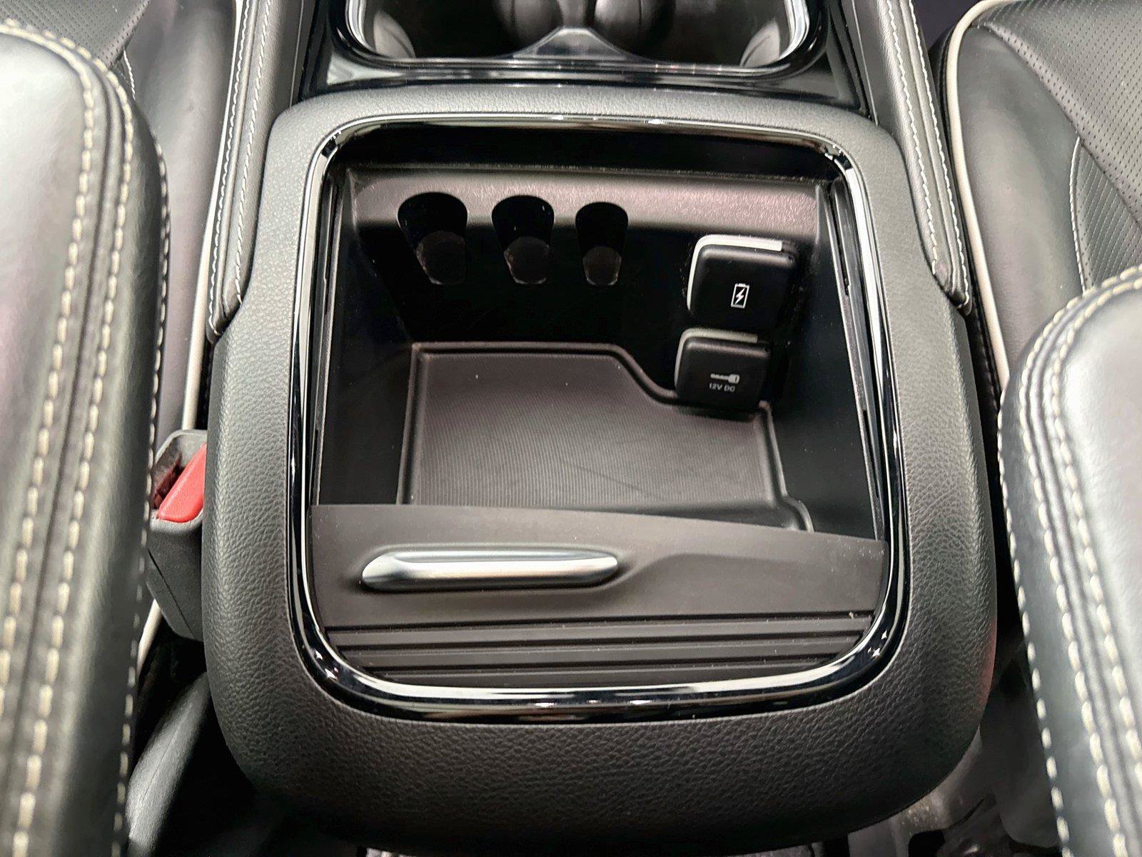 Used 2025 Chrysler Pacifica Limited FWD image 35