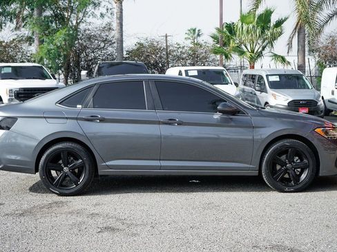 Used 2022 Volkswagen Jetta SE FWD image 10