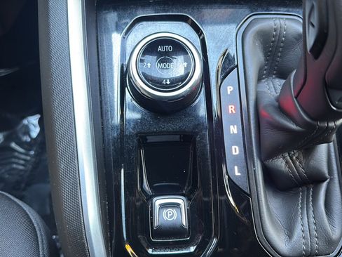 Used 2023 Chevrolet Colorado Trail Boss w/ Advanced Trailering Package image 36