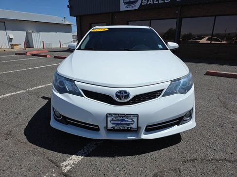 Used 2014 Toyota Camry SE w/ Leather Package FWD image 10