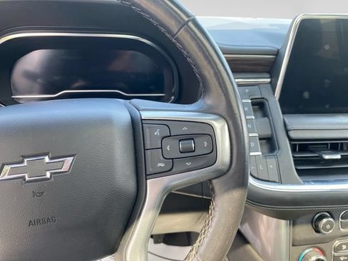 Used 2022 Chevrolet Tahoe Z71 w/ Luxury Package AWD/4WD image 16