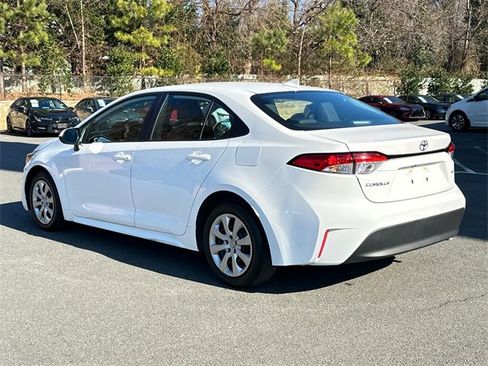 Certified 2023 Toyota Corolla LE image 3