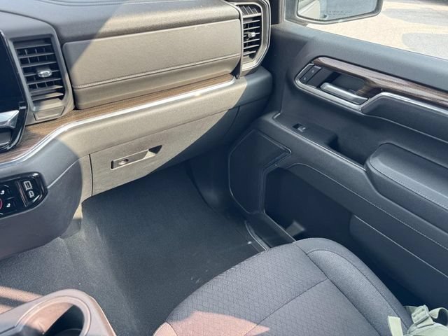 Used 2024 Chevrolet Silverado 1500 LT AWD/4WD image 18