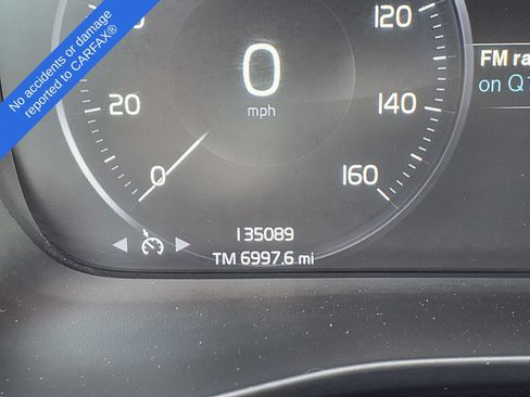 Used 2022 Volvo XC40 T5 Momentum AWD/4WD image 21