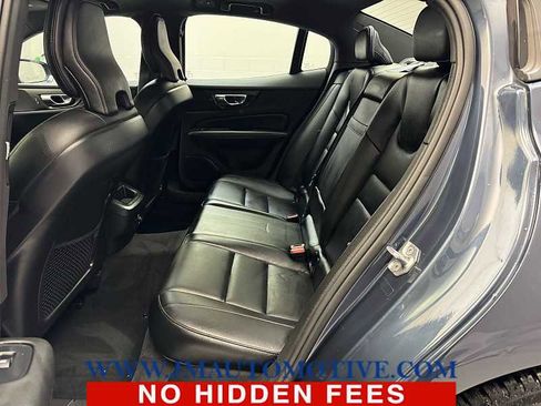 Used 2019 Volvo S60 T6 Momentum image 15