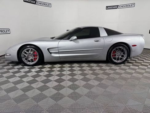 Used 1997 Chevrolet Corvette Coupe w/ Roof Pkg RWD image 3