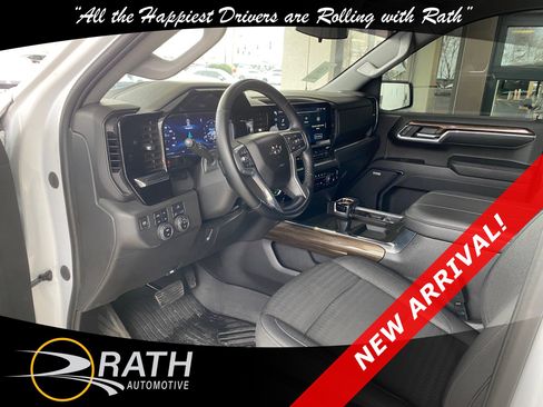 Used 2023 Chevrolet Silverado 1500 LT Trail Boss w/ Convenience Package II image 13