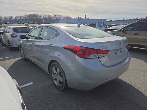 Used 2013 Hyundai Elantra GLS w/ Preferred Pkg image 7