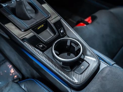 Used 2025 Porsche 911 GT3 RWD image 39
