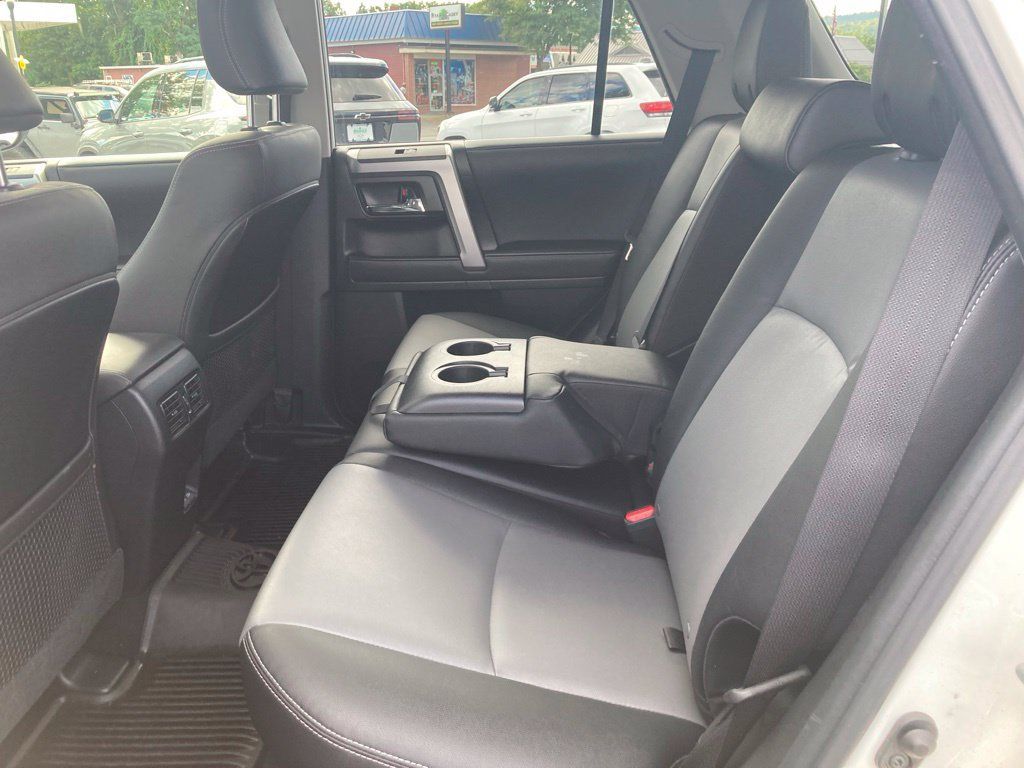 Used 2023 Toyota 4Runner SR5 Premium w/ Moonroof Package AWD/4WD image 23
