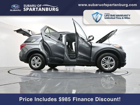 Used 2023 Ford Explorer XLT image 41