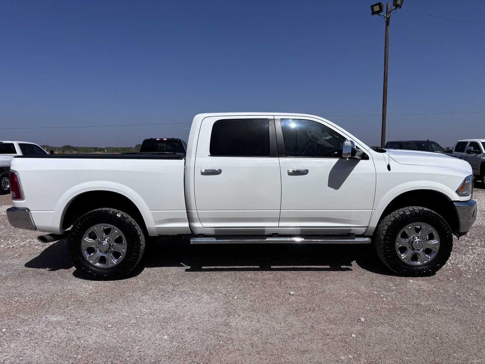Used 2017 RAM 2500 Laramie w/ Convenience Group AWD/4WD image 8