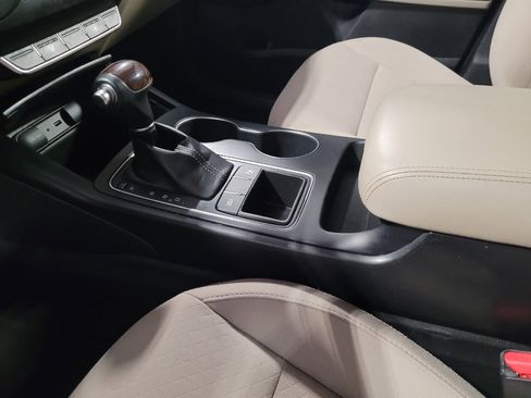 Used 2018 Kia Sorento FWD image 26