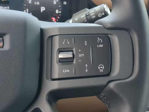Certified 2026 Land Rover Defender 110 X-Dynamic SE AWD/4WD image 27