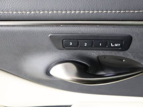 Used 2023 Lexus ES 350 w/ Ultra Luxury Package image 39