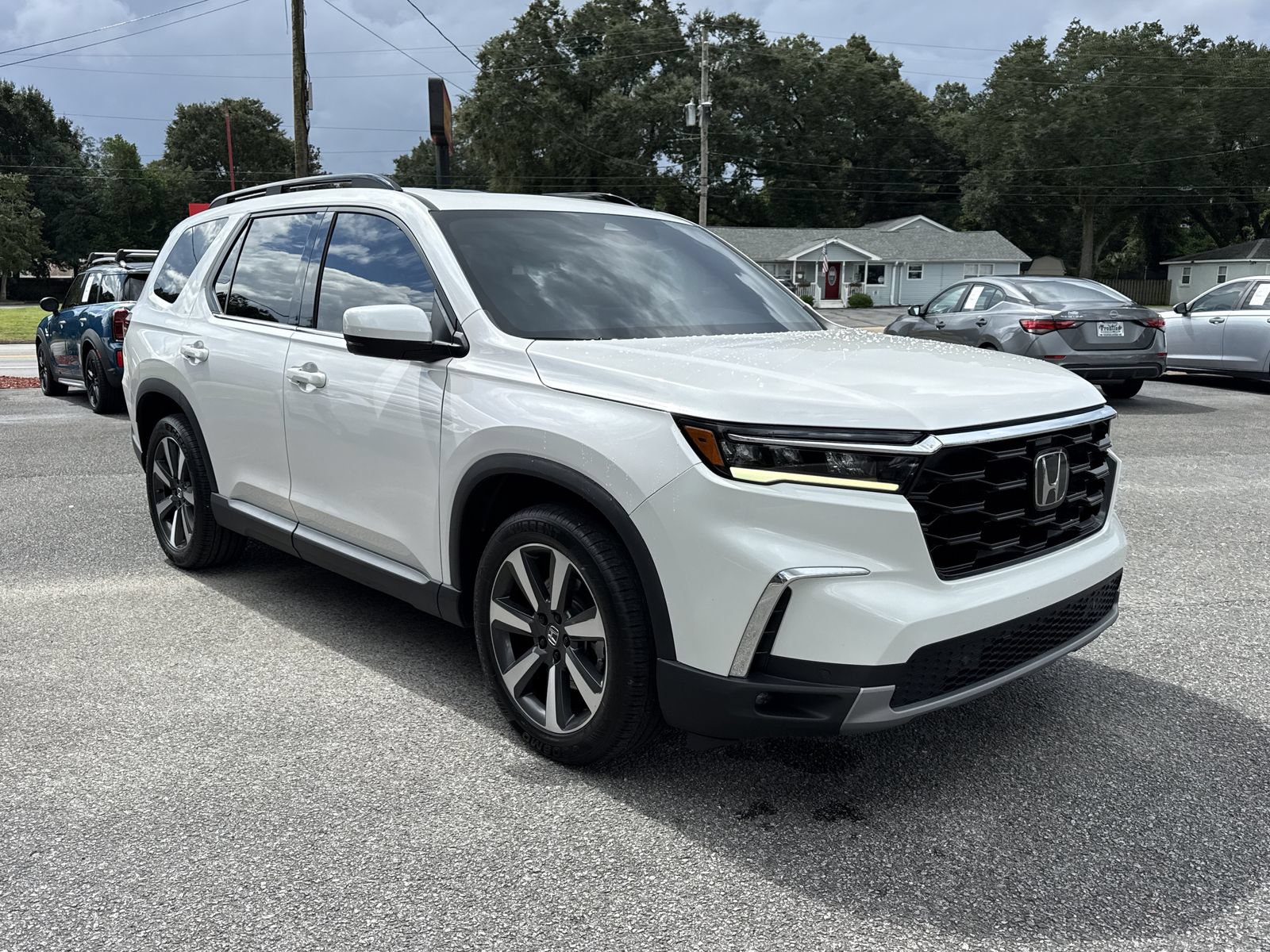 Used 2023 Honda Pilot Touring image 7