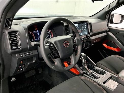 Used 2024 Nissan Frontier PRO-4X w/ Technology Package AWD/4WD image 17