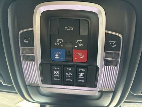 Used 2023 RAM 3500 Limited AWD/4WD image 58