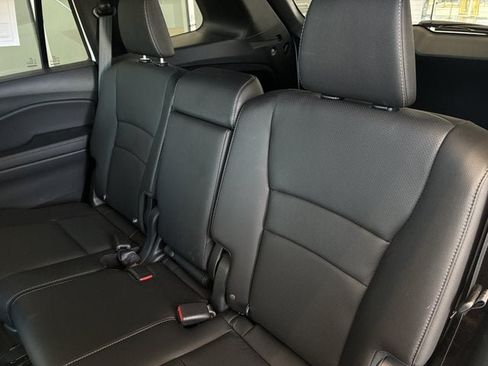 Used 2023 Honda Passport EX-L image 21