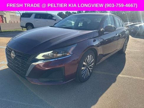 Used 2023 Nissan Altima 2.5 SV image 3