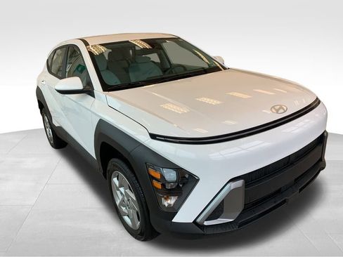 New 2026 Hyundai Kona SE image 1