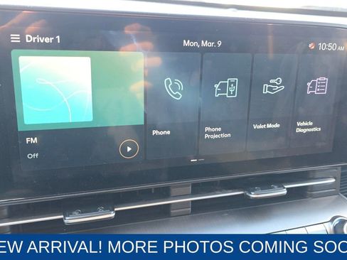 Used 2025 Hyundai Kona SEL image 18