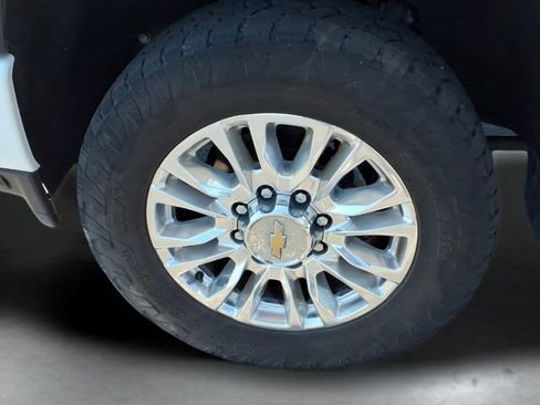 Used 2022 Chevrolet Silverado 3500 High Country AWD/4WD image 19