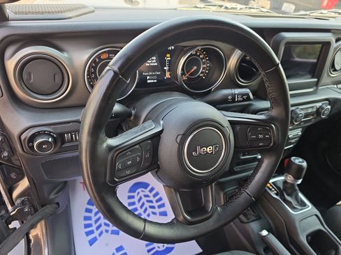 Used 2021 Jeep Wrangler Unlimited Sport AWD/4WD image 12