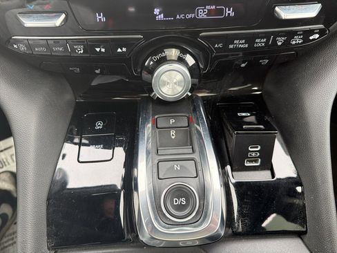 Used 2022 Acura MDX SH-AWD image 26