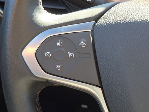 Used 2023 Chevrolet Traverse LT FWD image 14