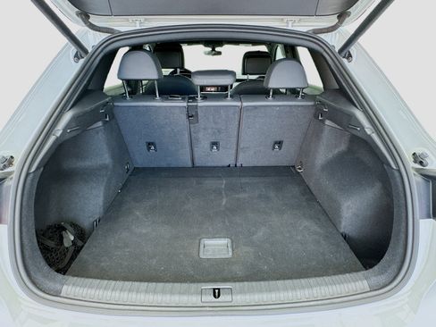 Used 2020 Audi Q3 2.0T Premium image 18