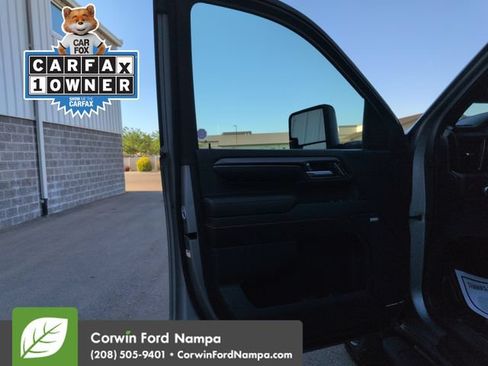 Used 2024 GMC Sierra 2500 AT4 w/ Technology Package AWD/4WD image 10