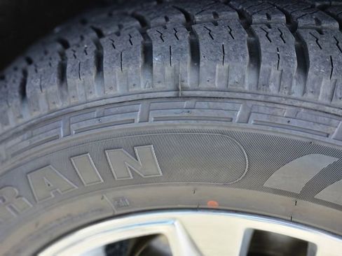 Used 2024 Chevrolet Tahoe Premier image 11