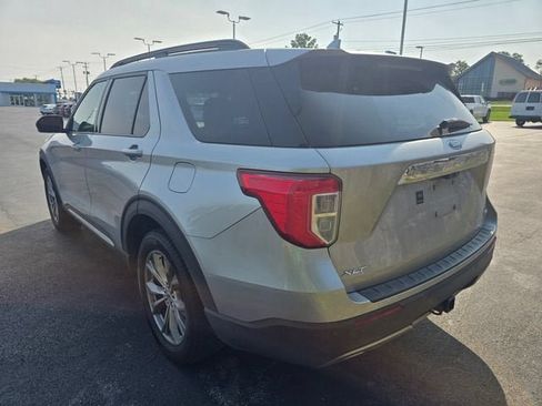Used 2020 Ford Explorer XLT w/ Equipment Group 202A AWD/4WD image 5