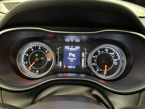 Used 2019 Jeep Cherokee Latitude Plus w/ Comfort/Convenience Group AWD/4WD image 14