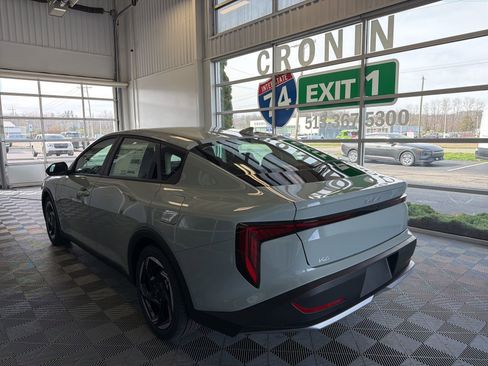 New 2026 Kia K4 EX image 4