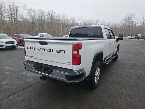 Used 2022 Chevrolet Silverado 2500 LT w/ Convenience Package image 4