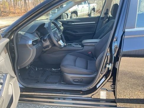 Used 2023 Nissan Altima 2.5 SV FWD image 36