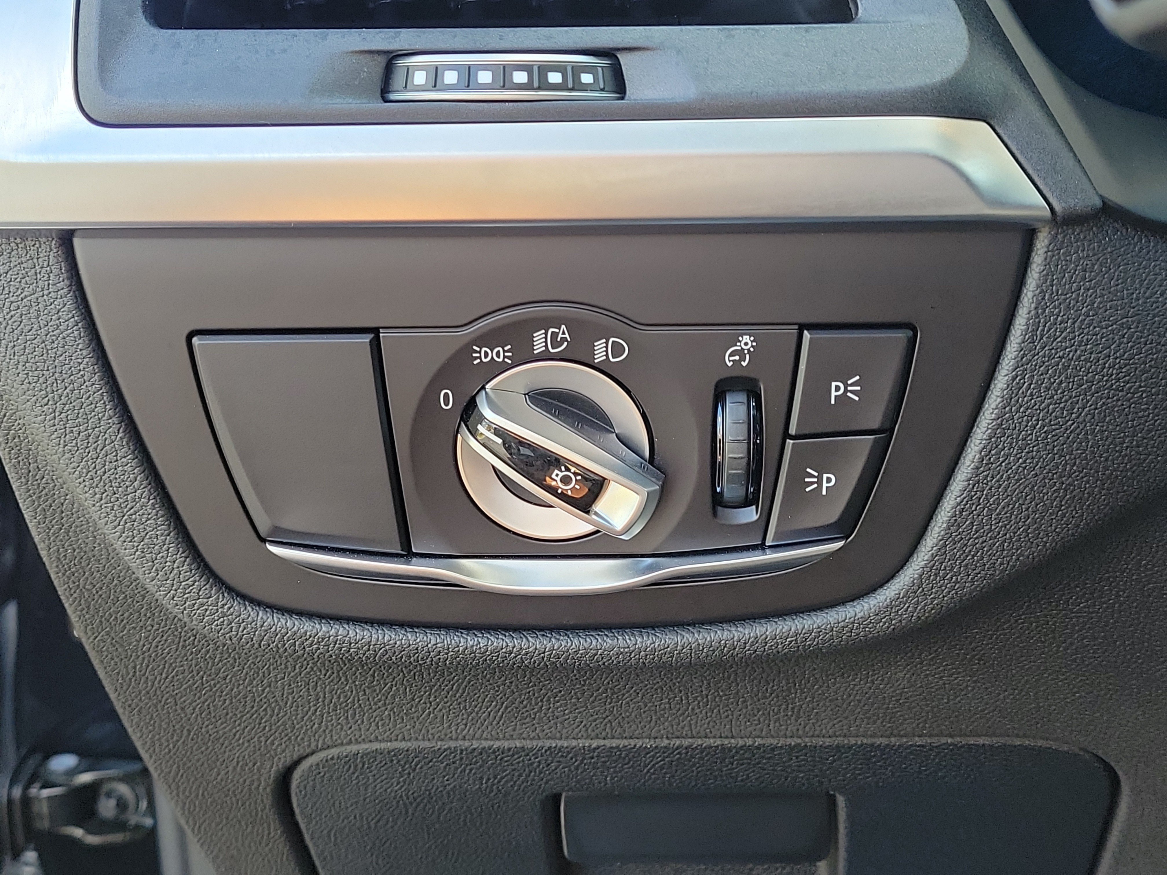 Used 2024 BMW X3 sDrive30i w/ Premium Package RWD image 32