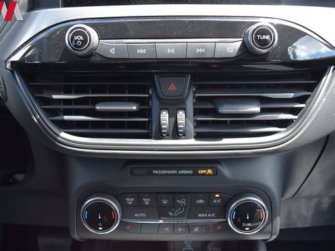 Used 2023 Ford Escape Active image 17