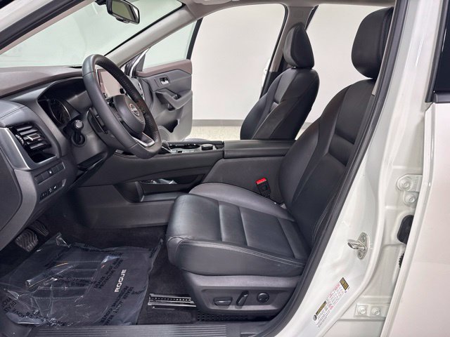 Used 2023 Nissan Rogue SL AWD/4WD image 12