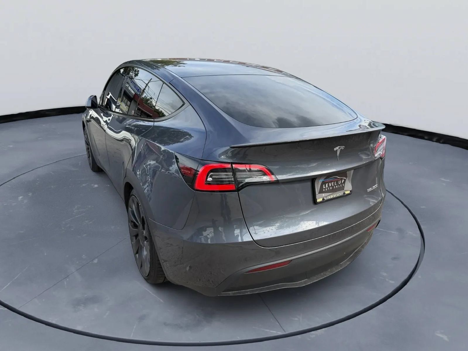 Used 2023 Tesla Model Y Performance AWD/4WD image 4
