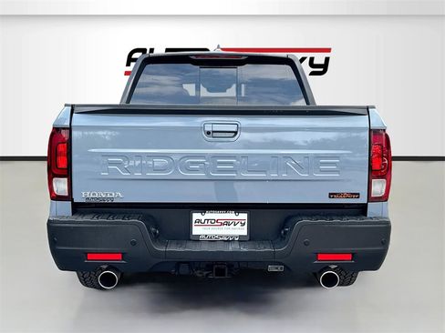 Used 2025 Honda Ridgeline TrailSport image 6