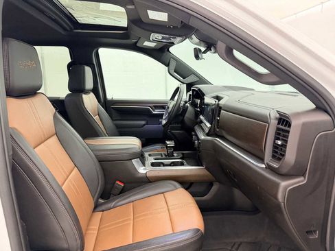 Used 2024 Chevrolet Silverado 1500 High Country image 25