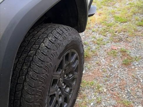 Used 2025 Chevrolet Colorado Trail Boss AWD/4WD image 6