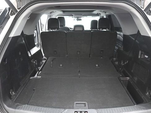 Used 2020 Ford Explorer XLT w/ Equipment Group 202A RWD image 23