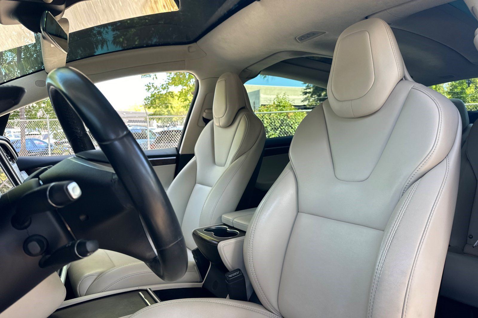 Used 2018 Tesla Model X 75D AWD/4WD image 25