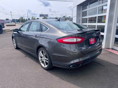 Used 2016 Ford Fusion Titanium FWD image 3