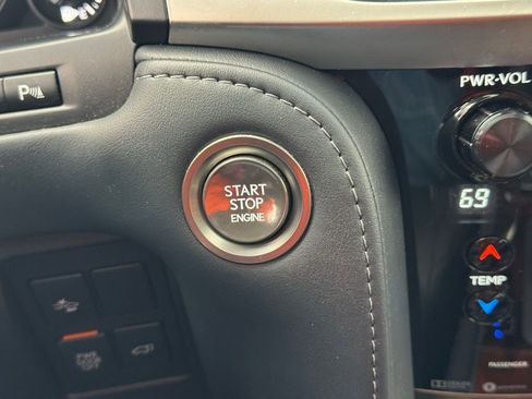 Used 2019 Lexus LX 570 4WD image 34