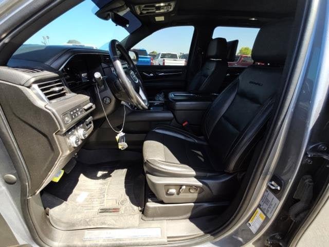 Used 2022 GMC Yukon XL Denali w/ Denali Ultimate Package AWD/4WD image 8